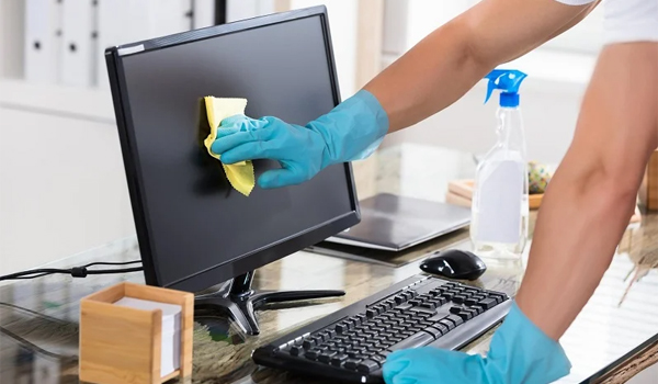 Hướng dẫn vệ sinh máy tính để bàn tại nhà đúng cách