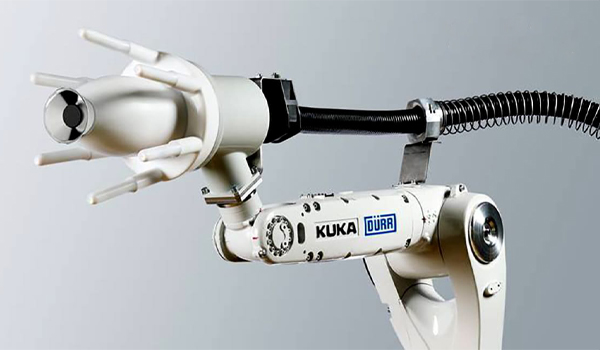 Robot sơn tĩnh điện được lập trình để thực hiện toàn bộ quy trình sơn tĩnh điện một cách tự động