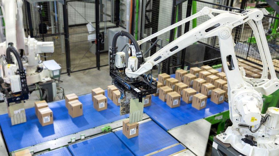 cánh tay Robot 4 bậc tự do