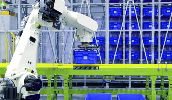 Robot giúp hạn chế tình trạng sai sót, hư hỏng sản phẩm trong quá trình vận chuyển