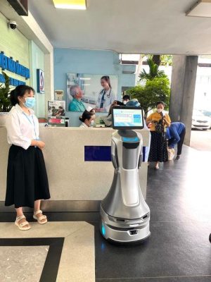 Robot Lễ Tân Thông Minh Phục Vụ Khách Hàng Trong Thời Đại Công Nghệ Tự Động Hóa