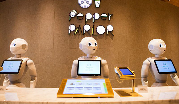 Robot còn có khả năng ghi nhận dữ liệu tương tác, phân tích hành vi khách hàng 
