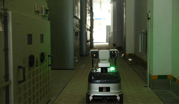 Robot tự động tuần tra kiểm tra hệ thống lưới điện, trạm biến áp được ứng dụng để giám sát lưới điện trung, cao thế