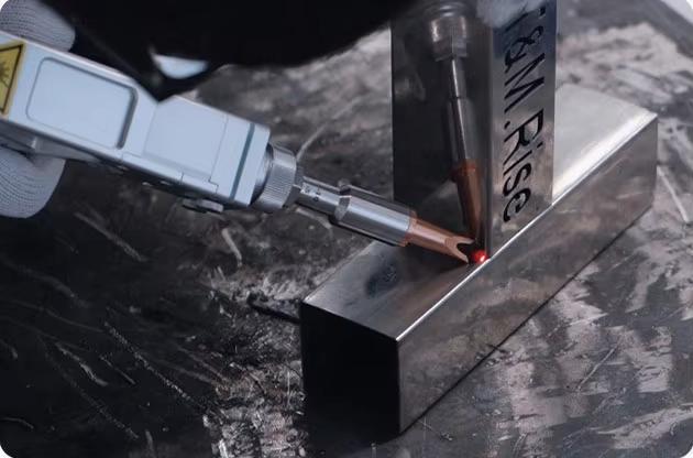 Máy Hàn Laser Sợi Quang Cầm Tay Đa Chức Năng