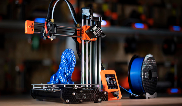 Máy in 3D sử dụng công nghệ in từng lớp vật liệu để tạo ra mô hình vật thể 3 chiều từ dữ liệu thiết kế