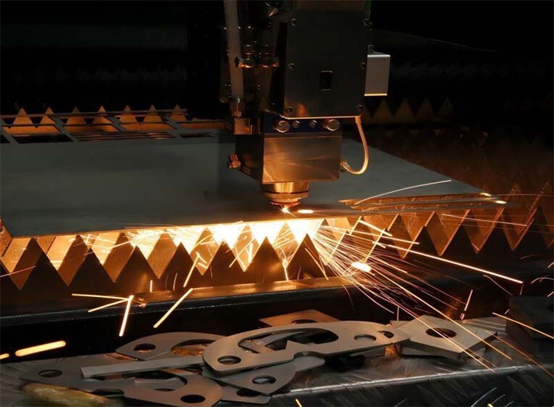 Các yếu tố ảnh hưởng đến độ chính xác gia công máy cắt laser kim loại